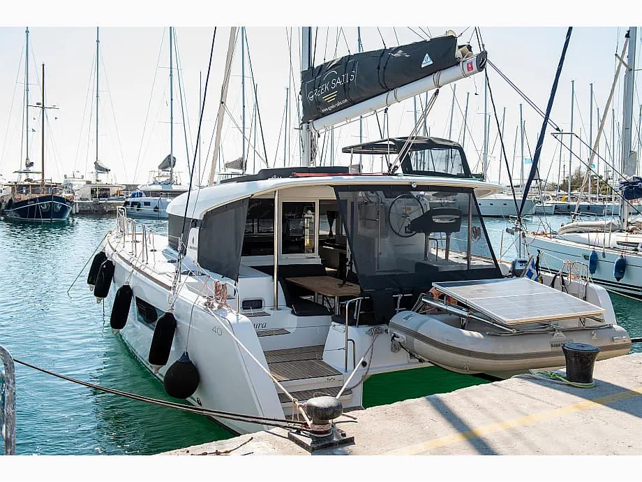 Lagoon 40 in Alimos Marina - image 1