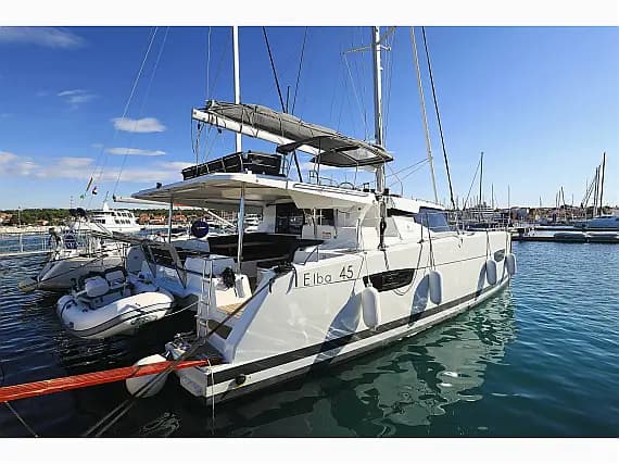 Elba 45 in Seget Donji / Marina Baotić - image 1